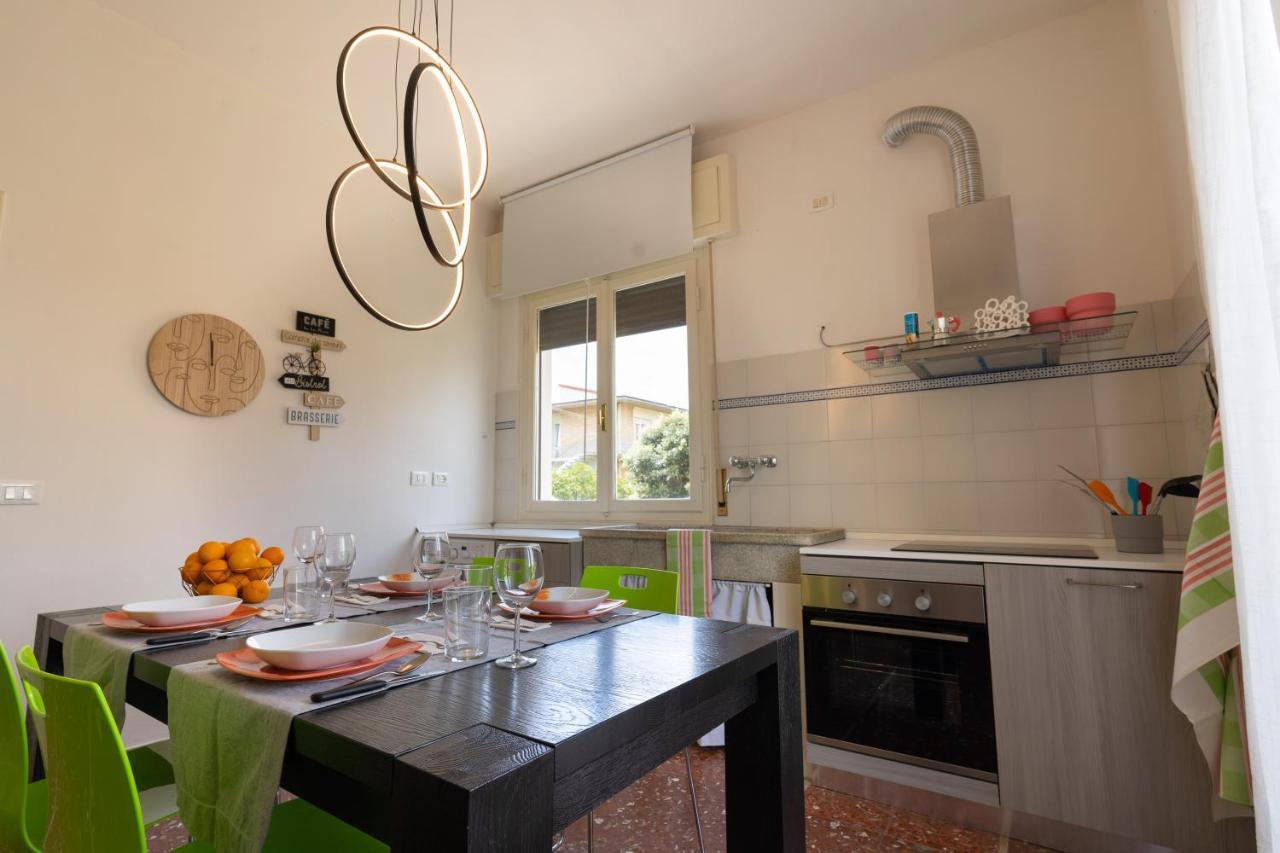 פיזה Appartamento In Villa A Tirrenia, Eleganza E Comfort A Pochi Passi Dal Mare מראה חיצוני תמונה
