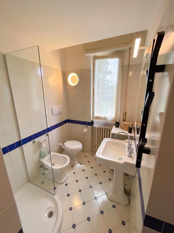 פיזה Appartamento In Villa A Tirrenia, Eleganza E Comfort A Pochi Passi Dal Mare מראה חיצוני תמונה